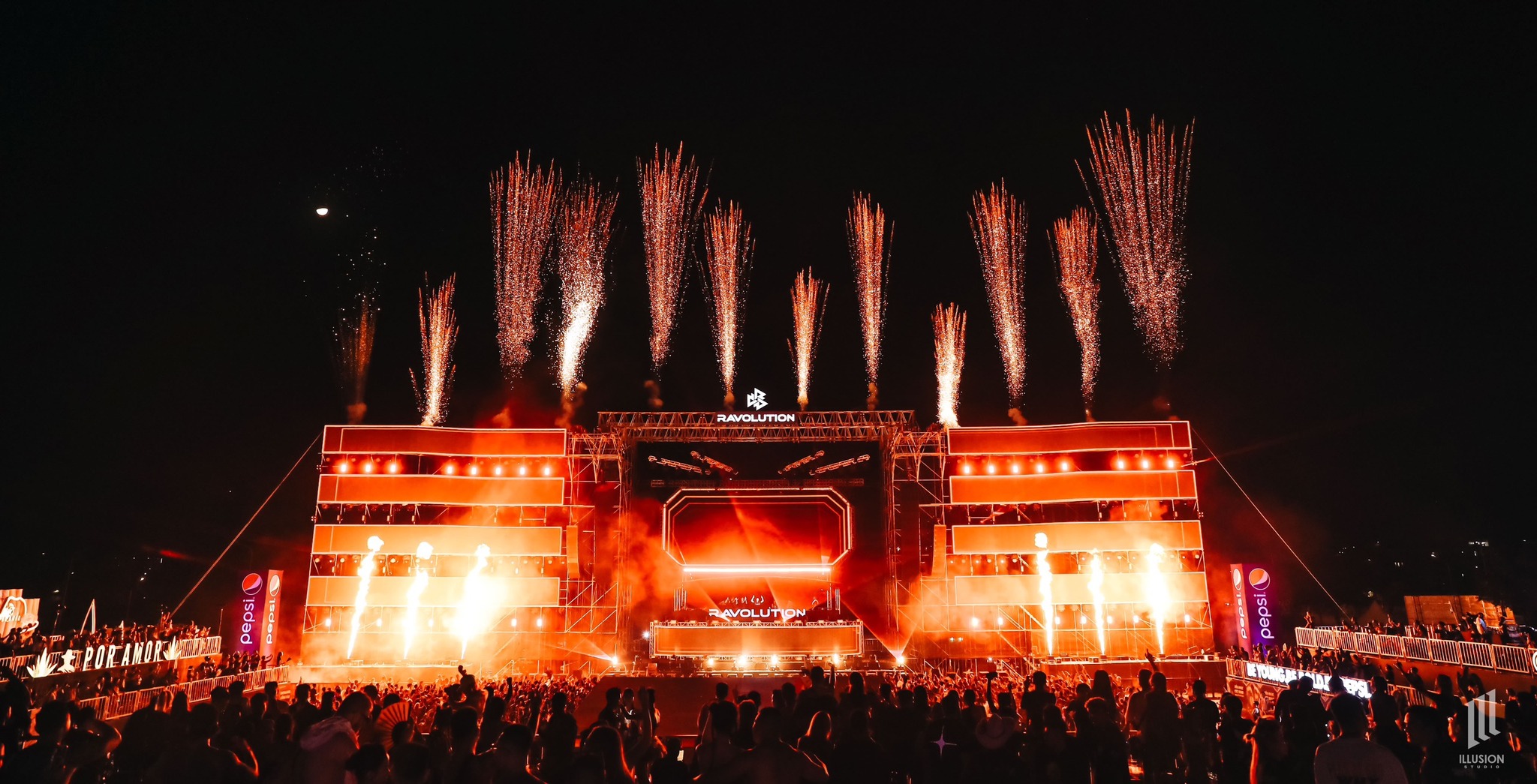 Lễ hội Ravolution Music Festival tại Vạn Phúc City