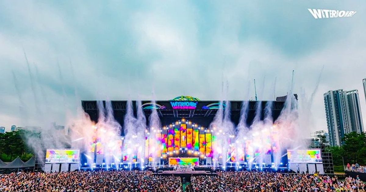 Sự kiện Waterbomb tại Vạn Phúc City