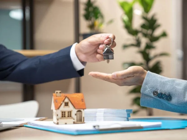 Có nên mua nhà đất sau Tết Nguyên đán 2026 không?