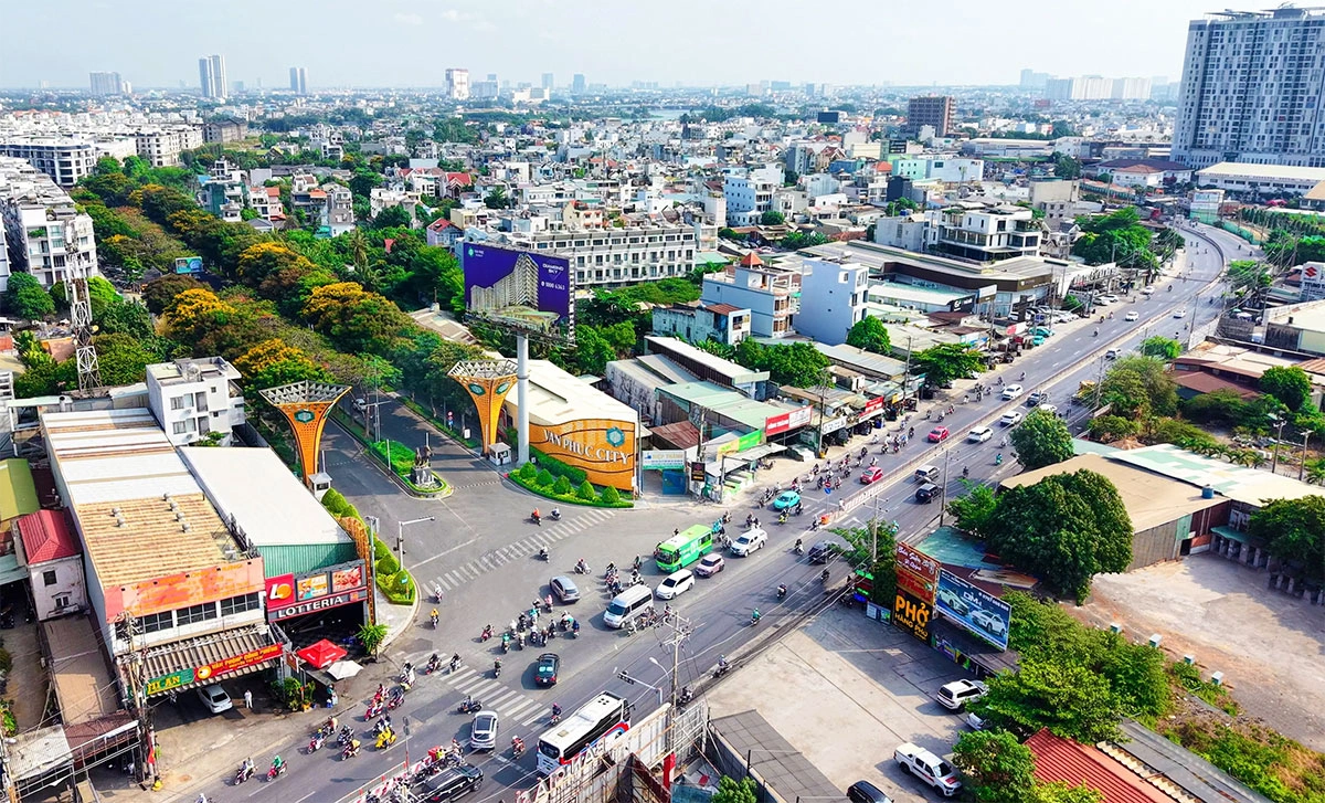 Vạn Phúc City, Mặt tiền quốc lộ 13
